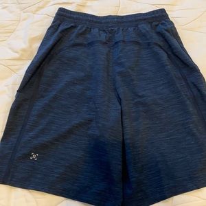 XS Lululemon navy heathered shorts